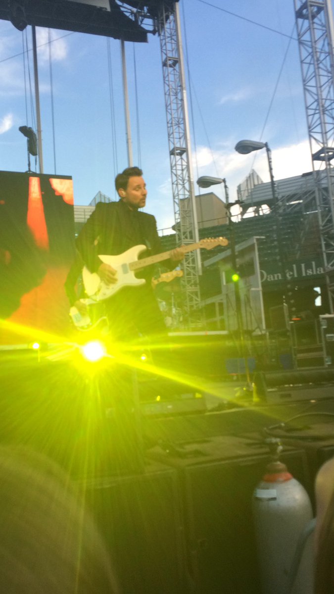 corpseolivia's tweet image. DALLON SAID ILY BACK TO ME KENNY WINKED I CRIED