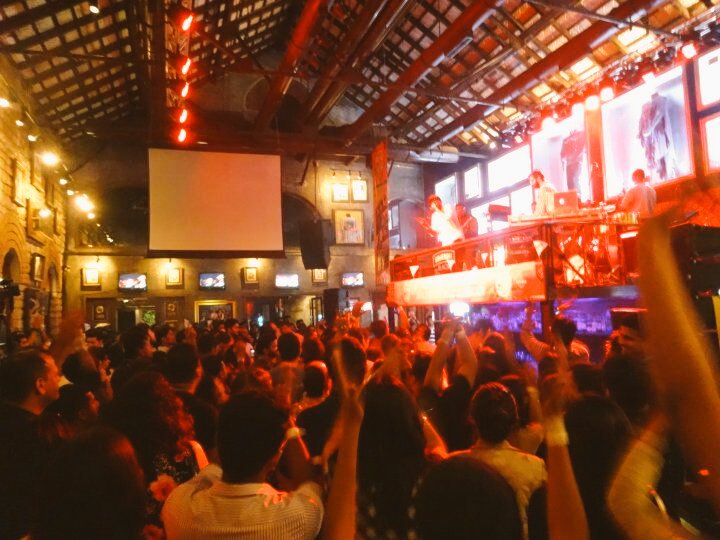 Last night's mayhem Bangalore <a href="/HRCIndia/">ABU $UF¥AN</a> 

#WhatteFun <a href="/ArtistAloud/">ArtistAloud</a> #WorldMusicDay <a href="/Benny_Dayal/">Benny Dayal</a> @Hungama_com