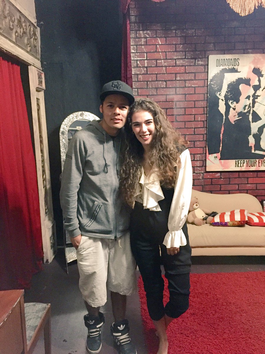 jeanpaulglz's tweet photo. @danieeibanez me sorprendió tu talento cantas muy bien en  y estás hermosa volveré a ver #UltimoAliento 👏🏻😘 https://t.co/pXjlgJmDAV