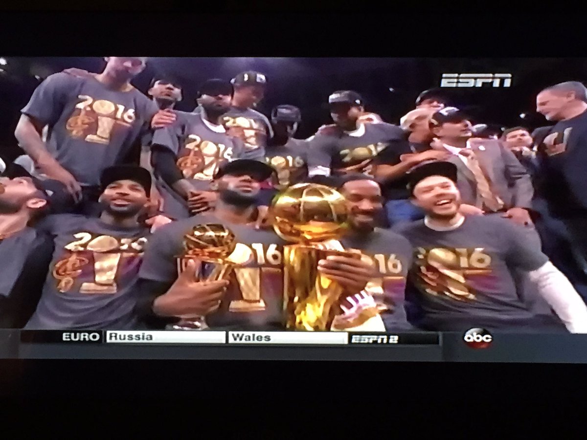 Caitlin_Potts_'s tweet photo. GO CAVS #nbafinals2016 #doublefisting #KingJames #cavs #Cleveland #sorrynotsorrygsw #curseisbroken https://t.co/YvuWzlYVQ3