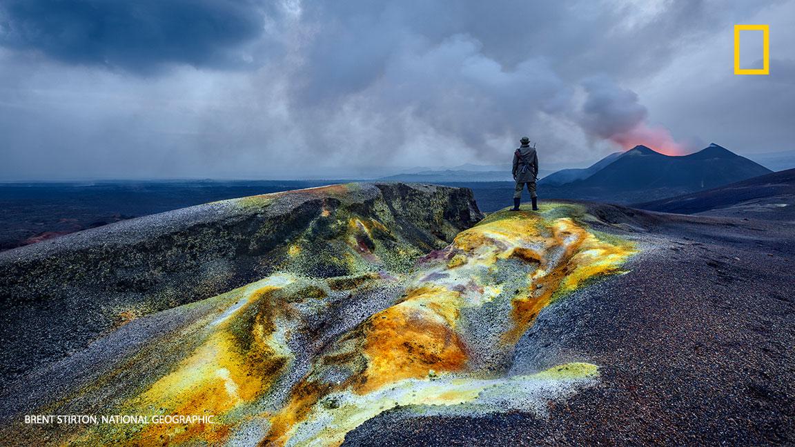 NatGeoPhotos's tweet photo. From dramatic landscapes to precious gorillas, see why people risk their lives for Virunga: https://t.co/CsaMHukEKV https://t.co/x4LpTbFQvE