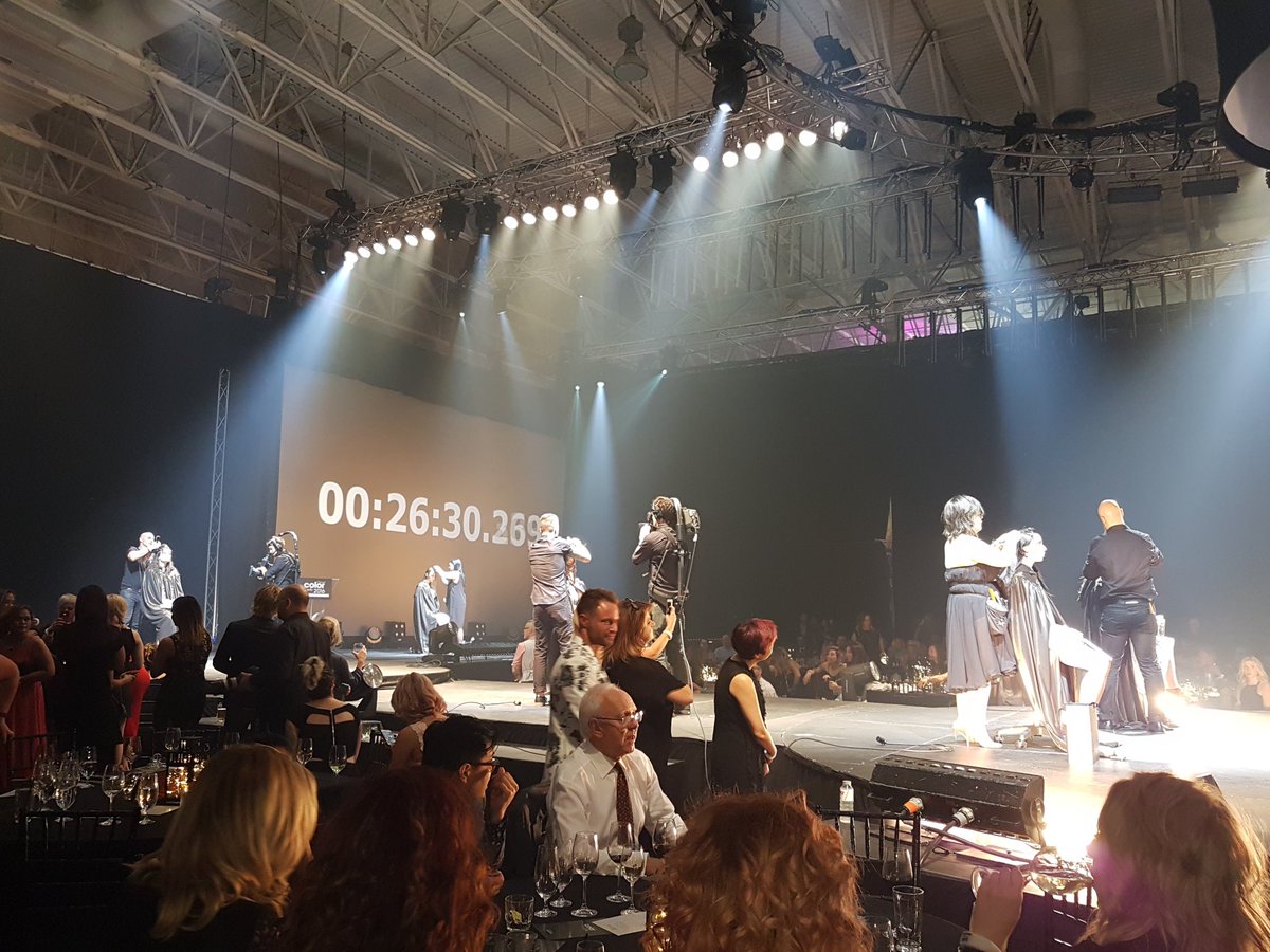 canhair's tweet photo. Masters Competition now! @LOrealProCanada #Colortrophy2016 @LOrealPress_Can https://t.co/ts7Y0JriUl
