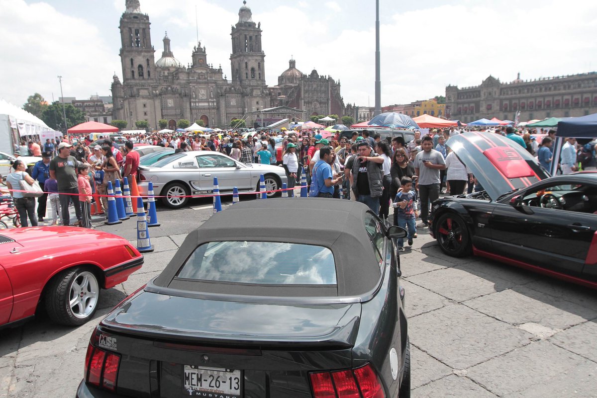 Resultado de imagen para zocalo carros exhibicion