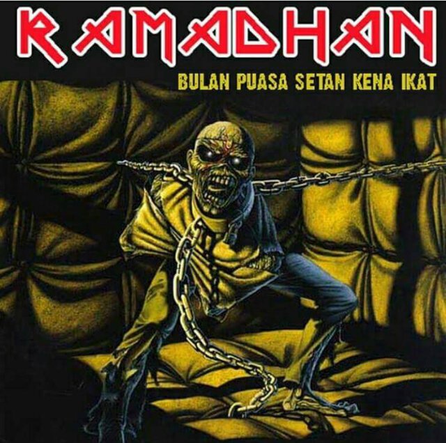 Mudah2an setan yg suka pake gincu dan setan yg suka nawarin rokok kalo lg bengong diborgol jg :) #SemangatRamadhan