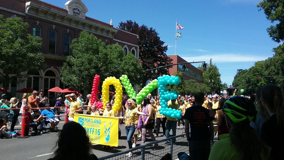 Animator_Grrrl's tweet photo. Pride #LoveIsLove #PDXFF2016 #filmmaking https://t.co/IWPFZ0CHN1