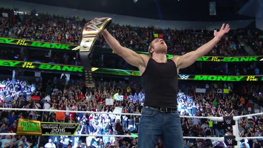Dean Ambrose wins Money in the Bank and WWE World Heavyweight Championship ClXTP8mWkAA6YNK