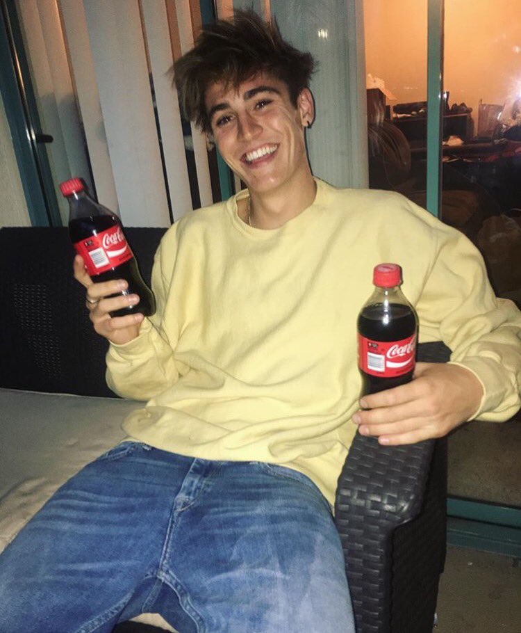 digichicagosp's tweet photo. y'all don't know how bad I want to meet/see this silly boy at @DigiTour 😩@sammywilk #DigiTourSummerVIP 
Chicago🏙 https://t.co/NI5KcBD0Cb