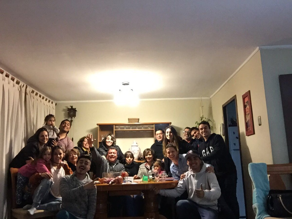 paula_gallardo's tweet photo. Familia Unida Hoy y Siempre!...Feliz Dia Del Padre!....Los Amo❤ https://t.co/xvC3MbJmLr