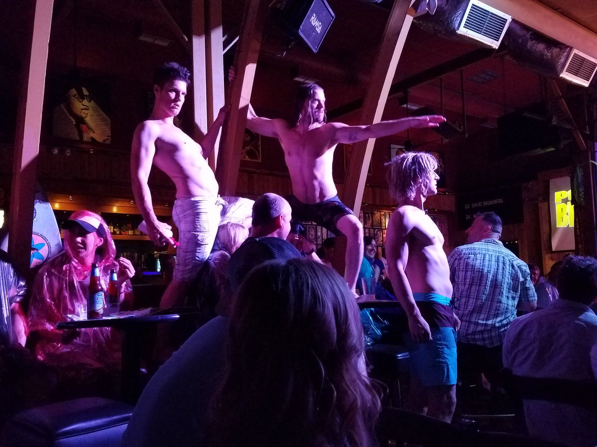 dirving86's tweet photo. #pointbreaksd God I love this show https://t.co/xHm3uokX7X