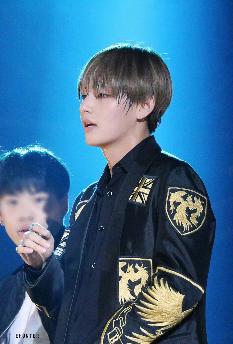 Btsleaks's tweet photo. Cr. EHUNTER~

#lovebts #BTS #Vbts #taetae #bangtanboys https://t.co/7dJ886ruOI