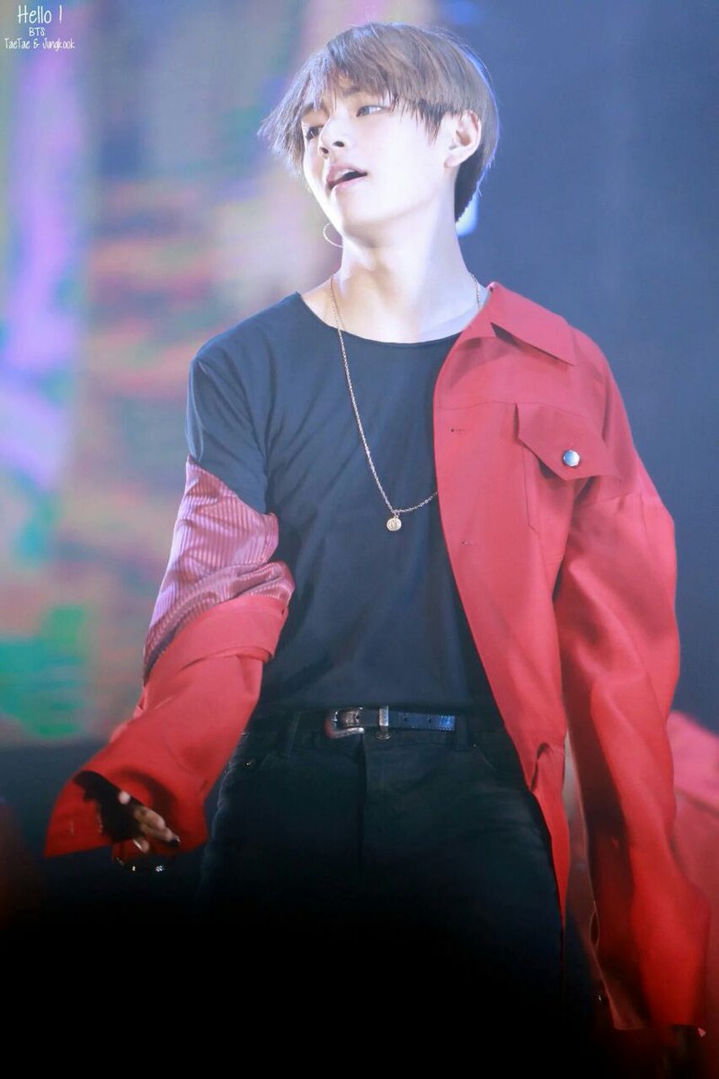 Btsleaks's tweet photo. Cr. HELLO !

#lovebts #BTS #V #taetae #bangtanboys https://t.co/LVEFrzrxrh