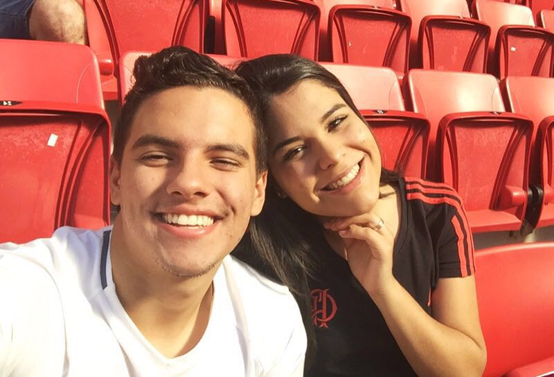 felipin_henriqu's tweet photo. Mais um mês ao lado da menina mais linda desse mundo. Te amo muito #1e7 😍❤💍💏 https://t.co/Emfl6sLHr3