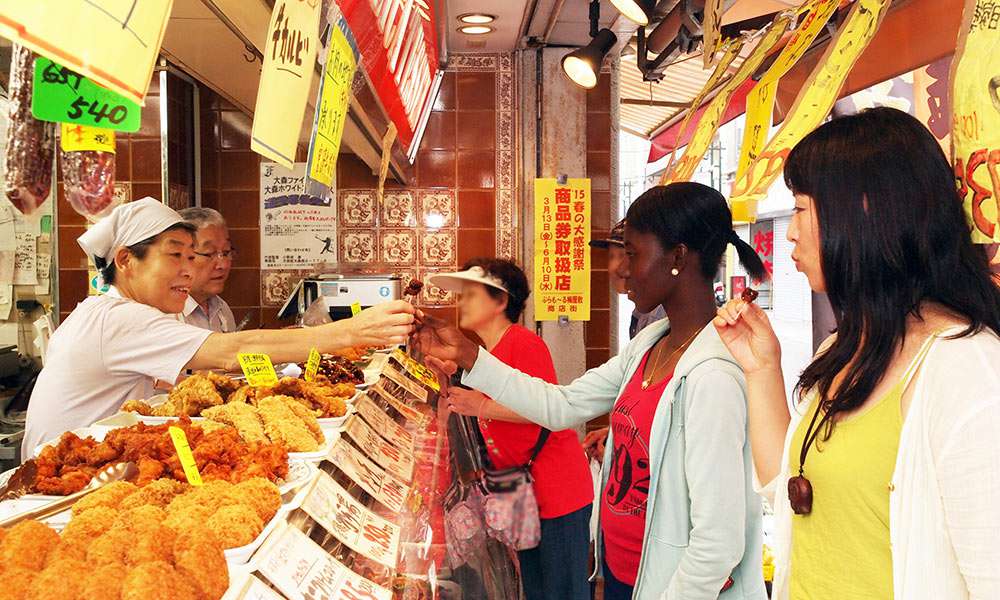 Japanexperttour's tweet photo. ถนนช้อปปิ้งที่ญี่ปุ่น https://t.co/3us6WWFtRN

มันเป็นฉากในท้องถิ่นจากวันเก่าของญี่ปุ่นที่จะเห็นธุรกิจขนาดเล็ก... https://t.co/MrECOxVqoM