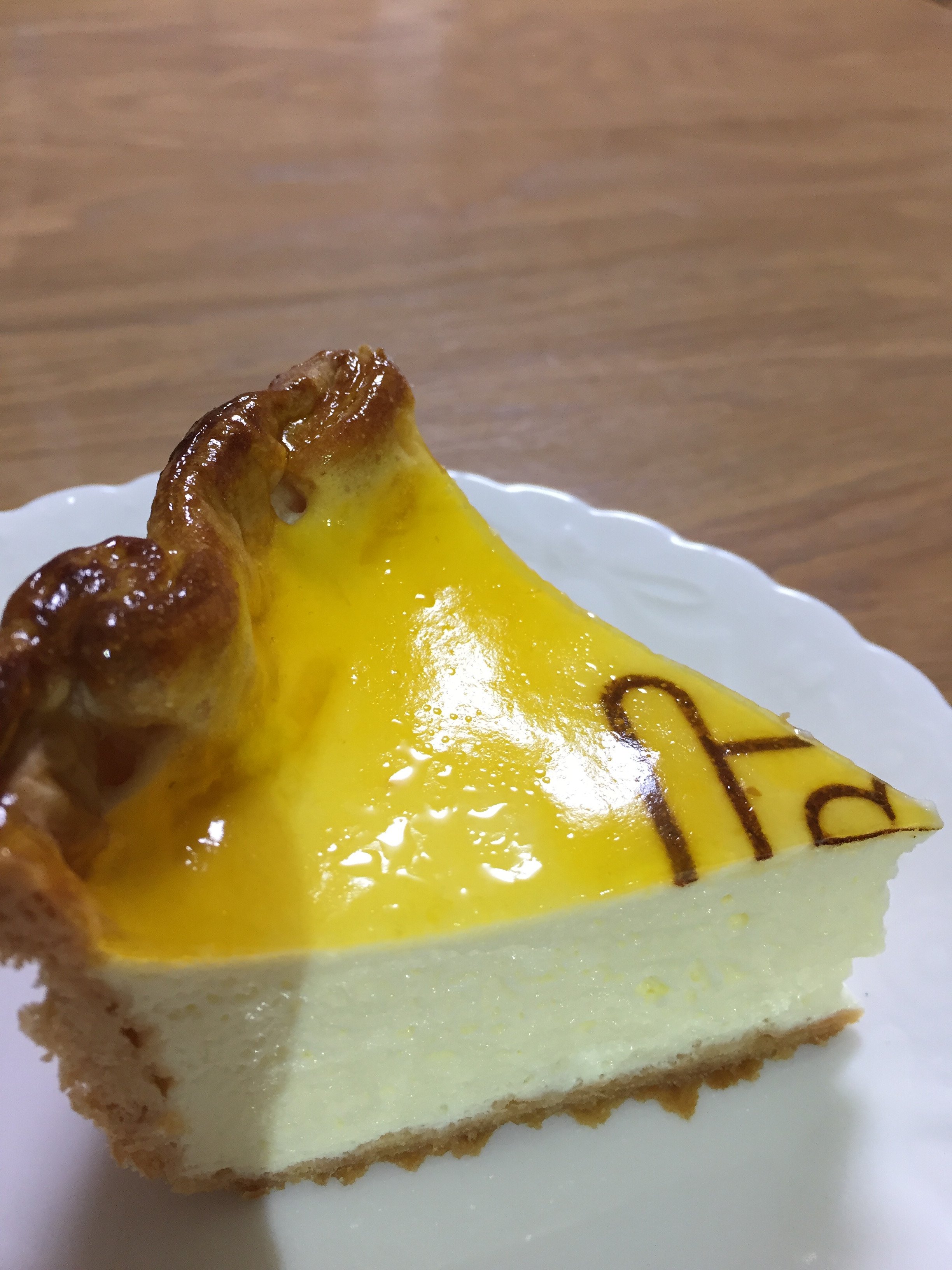 おいでよ会津 Twitterissa 郡山においでよ 駅前にチーズタルトのｐａｂｌｏがオープンしたよ 焼きたてチーズタルト専門店ｐａｂｌｏは 福島県内初出店 ふわふわとろりなクリームの食感はカスタードのようです 先週の土曜は買うのにも1時間半待ちだったとか
