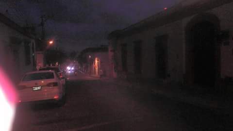 Celso_mex's tweet photo. ¿Ley secundaria para supender garantías? No se necesitan, lo hacen de facto. Sin luz primer cuadro de #Oaxaca https://t.co/ZM4OvD3kLc