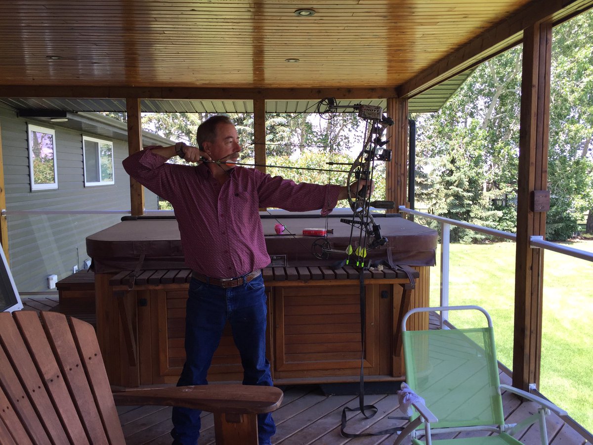 whiskeycreek_AB's tweet photo. The hubs went to branding #7 by himself today to let me celebrate #FathersDay with papa B & his bow <3 #redneckdad https://t.co/7Huz65fVUK