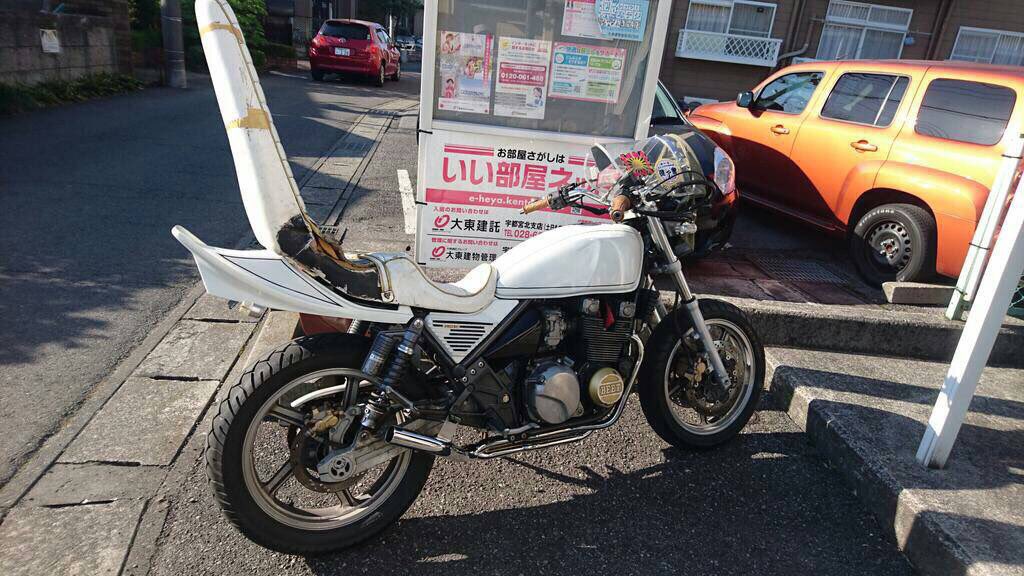 ruu0i's tweet photo. ゼファー4002型
不具合車検ないのと純正しーとになります！
一括20です！ https://t.co/VhrRnHa7mP
