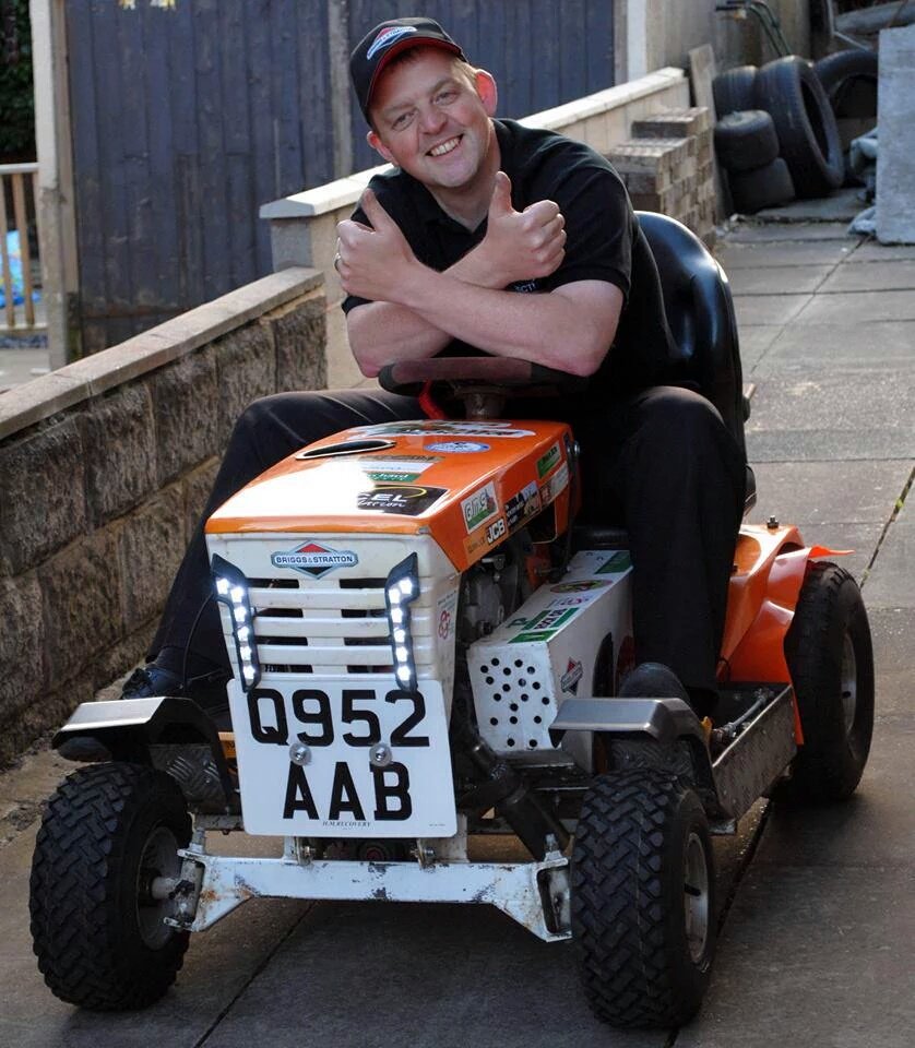 TheLawnWayDown's tweet image. Just loaded up @daztheracer 's @TheLawnWayDown mower for @fosgoodwood Come see it with @ngk_uk