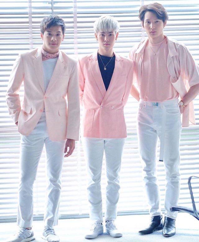 JJksnpboth tweet picture