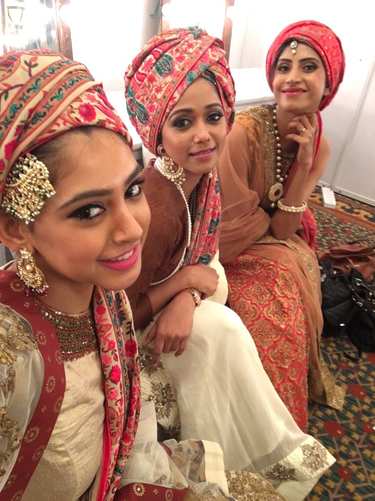 niti_taylor's tweet image. 