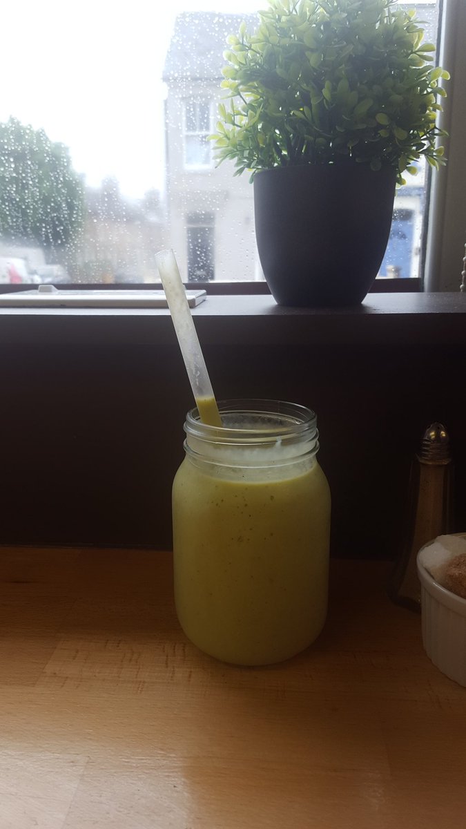 We_are_AG's tweet photo. It's not like working from Spain but it's as close as I can get 󾌵 thanks @jessyeskitchen https://t.co/FtiuswQUeL https://t.co/3GXRDE3lFK