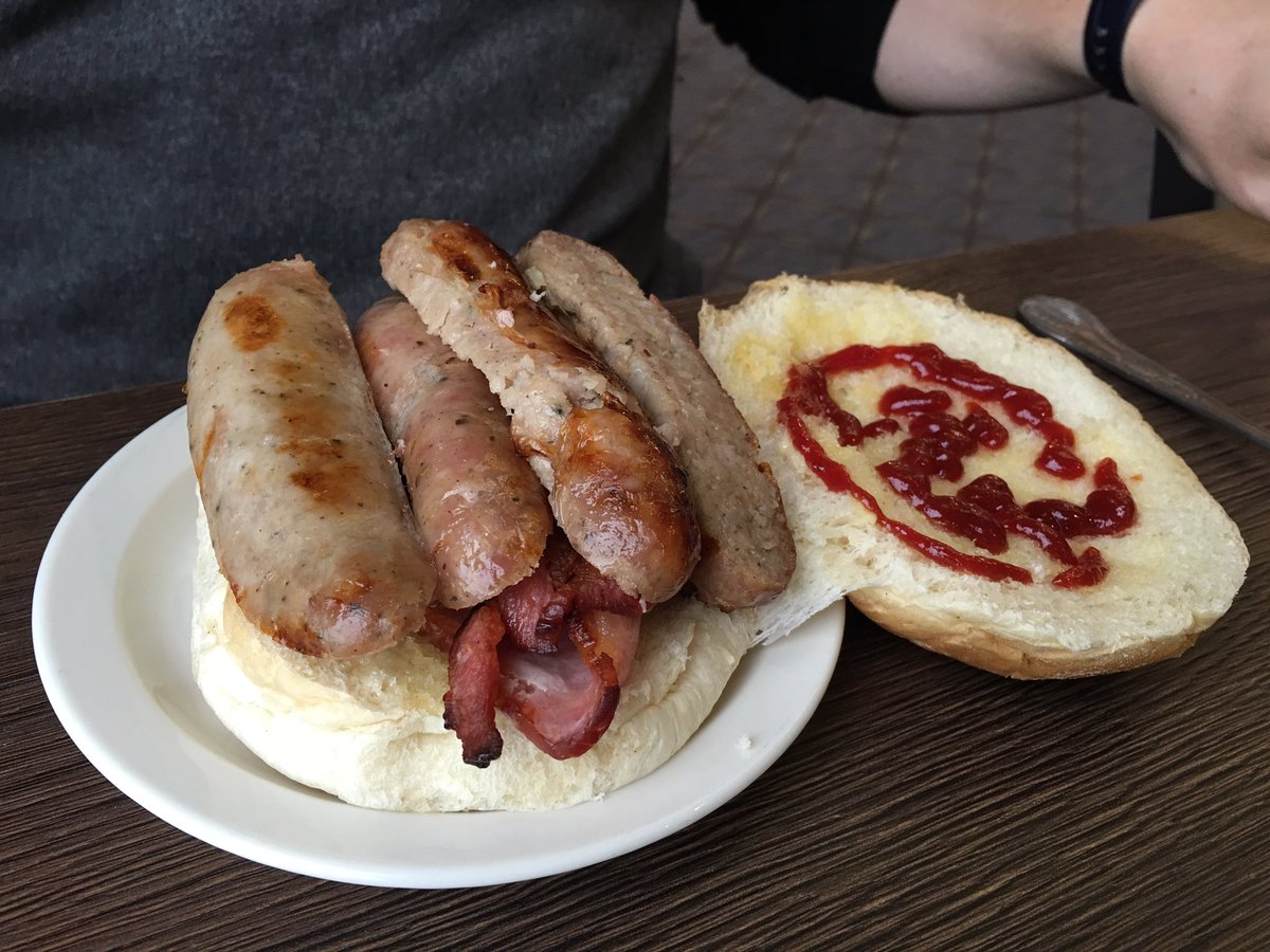 ShippersGolf's tweet photo. #Bacon #Sausage #Bap @nickatkinson85 #FatBas....... https://t.co/t2PkBG8cpu