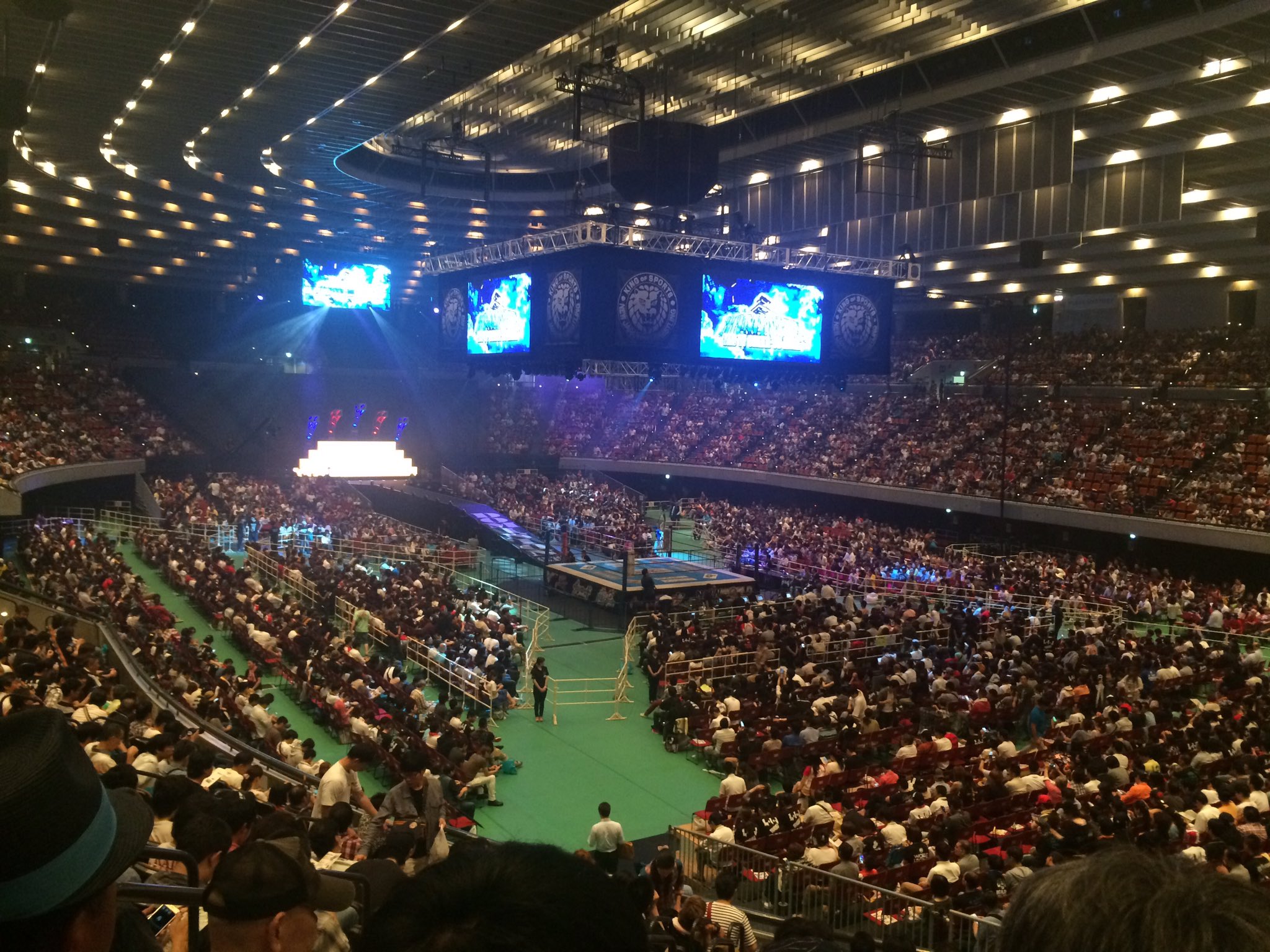 ジュ そういや昨日アレに行ってたんですよ 新日本プロレス大阪城ホール大会 2階席でも見やすくて すんごい楽しかった事を今頃つぶやーく T Co Ia771kq3ra Twitter