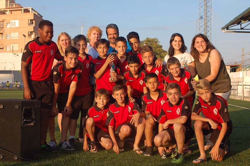 El <a href="/Burjassot1913/">Burjassot CF 1913</a> se alza con el XII Torneo Ciudad de Burjassot-Memorial Mateo Puchades ow.ly/2enI301qMO2