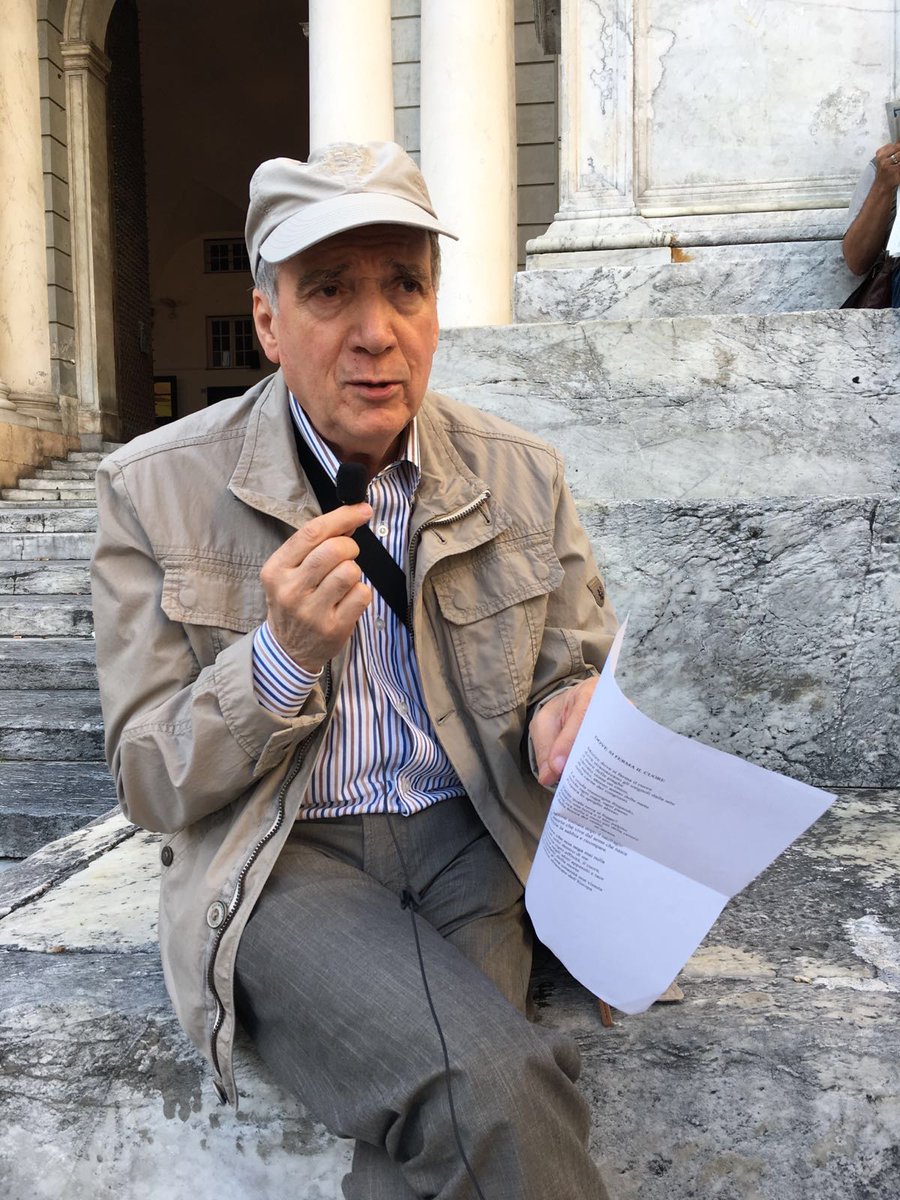 ilmiolibro's tweet photo. Premiazione a @spalancate del concorso #ilmioesordio #poesia 2015 @clapoz1 @isakborg @nazioneindiana @Satisfiction https://t.co/XprPwPsg6W