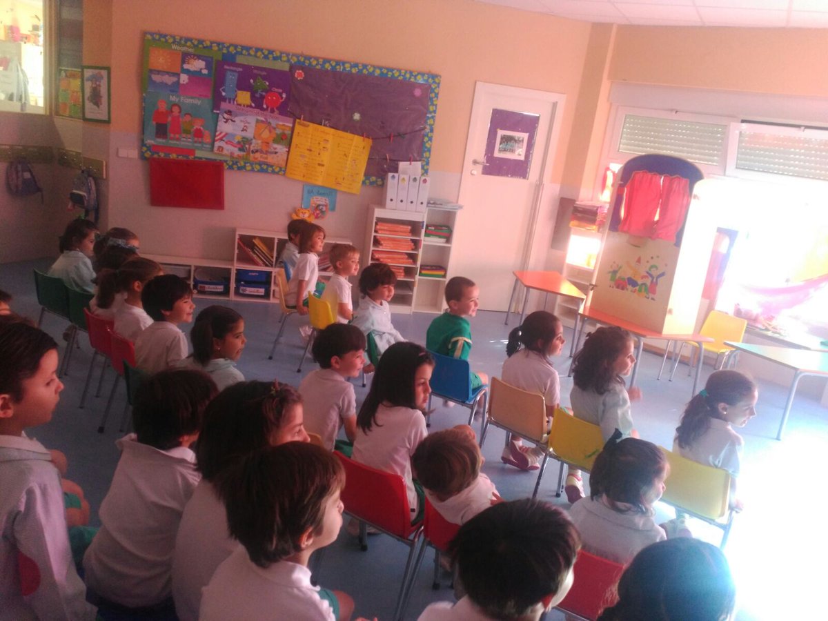 irlandesassoto's tweet photo. Nos ha encantado este workshop de Títeres #empapa2 de magia. Qué buen día hemos pasado hoy en Infantil!!! https://t.co/4vIc3rhSy6