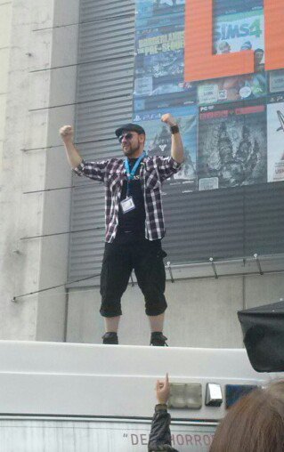 Die_Panda98's tweet photo. Wer kann sich noch an das erinnern? :3 #Gamescom2014 https://t.co/9X2qqafYZf