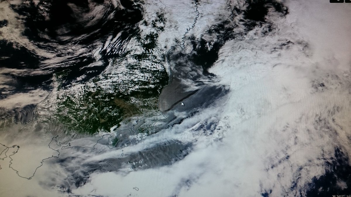 ALPHAtoZETAjpn's tweet photo. #イマソラ #NASA_WORLDVIEW 
#人工衛星画像 #雲
本日はお馴染みの AQUA の画像です。
千葉・茨城県の太平洋沖に❗何かしら筋ができています…❔これは何でしょう💧 https://t.co/pYmKcM5QBN