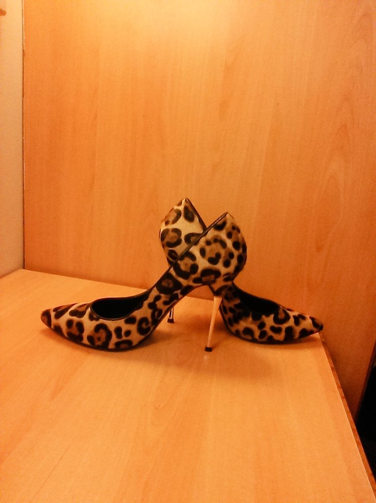 DPiercd's tweet image. New jaguars heels just perfect 👠👠❤❤😍😍