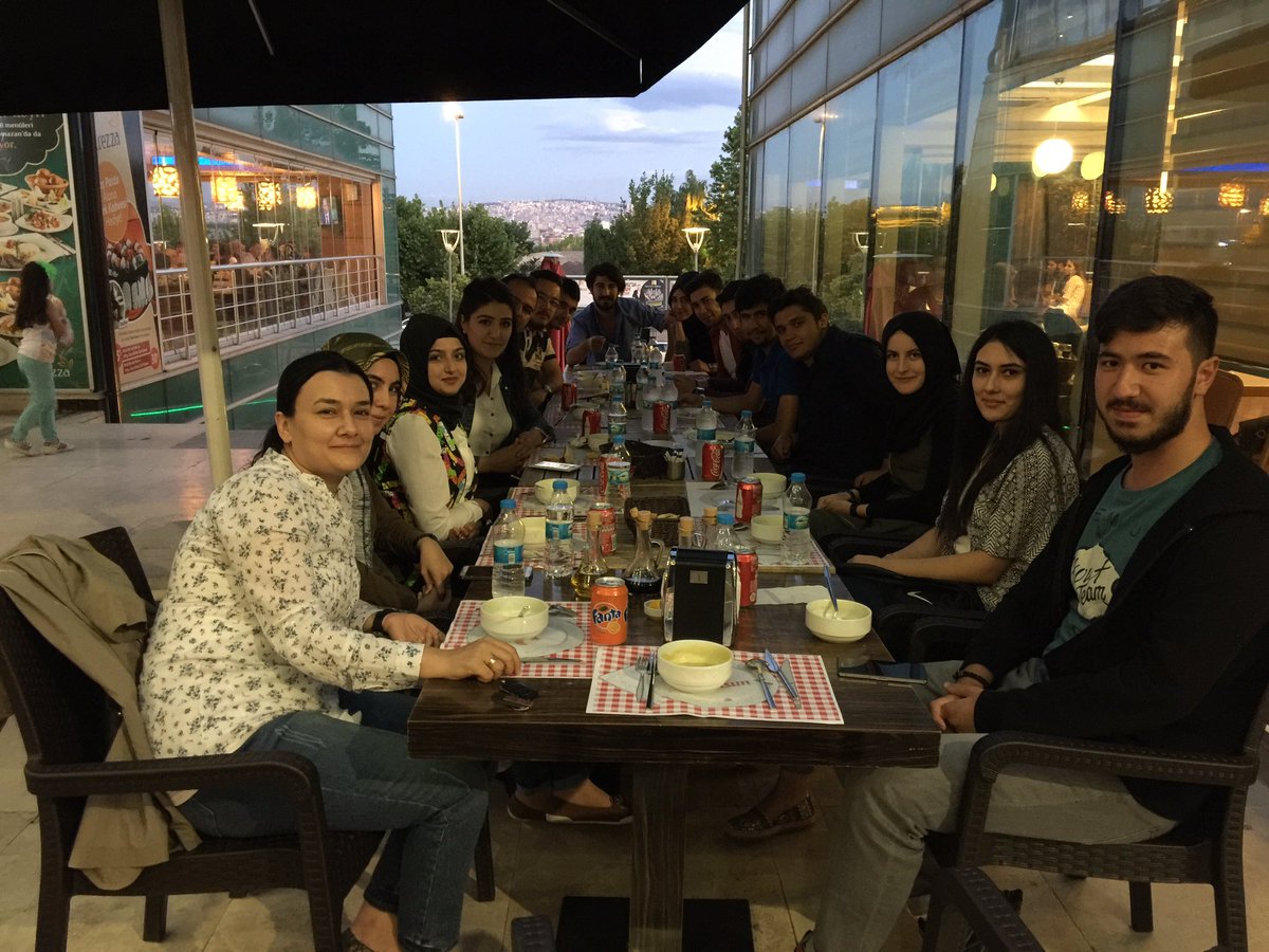 PLT 1 lerin hocaları ile birlikte iftar keyfi ..