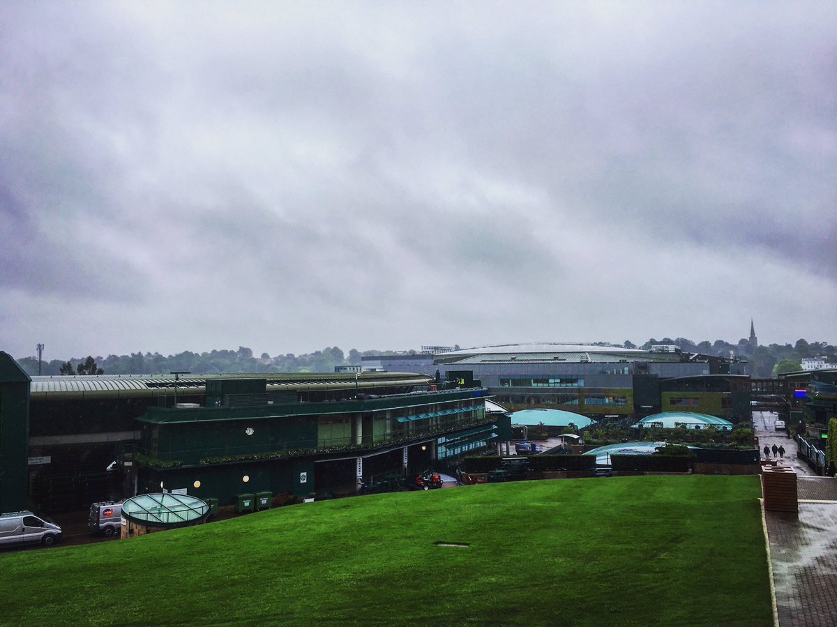 It's the first day of summer, they say... 😏

#Wimbledon