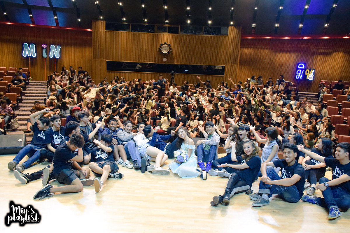 Mins_Playlist's tweet photo. ขอบคุณ Guest ทุกท่าน KU band &amp;DancerTeam น้องๆแฟนคลับที่มาสร้างความทรงจำดีๆด้วยกันนะคะ #MinsPlaylist 💙 @minthitipat https://t.co/beLqibZiaZ