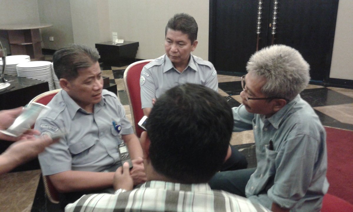 Kepala <a href="/bpsdmpkp/">BPSDMPKP</a> <a href="/RifkyHardijanto/">Rifky E. Hardijanto</a> jelaskn pd awak media urgensi penyuluh fasilitasi akses permodalan&amp;pembiayaan KP