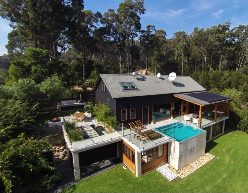 editia's tweet image. Entered our #FollowtheLeaders contest? Win a post-election recovery pack editia.com/competition #auspol #ausvotes