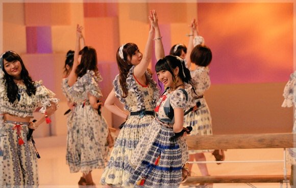 OfficialMRK48's tweet photo. [VIDEO] AKB48 at Music Fair (06/18) #GUMZ https://t.co/9YuBD09sr3 https://t.co/rsTFViVj2z