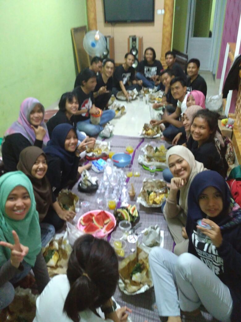 mtmabgr's tweet photo. Bukber @mtmabgr 19 juni kemarin. 
Makin kompak buddies. 

#mtmabogor #mtma #mtmawestjava #WeLoveBogor https://t.co/ZiwXGVlb5o