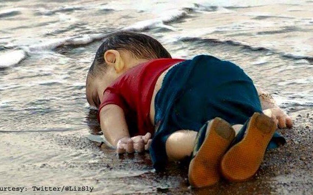 gemaimorcillo's tweet photo. Lo inmoral nunca fue mostrar su imagen. Lo inmoral fue no proteger su derecho a vivir. #DiaMundialdelosRefugiados https://t.co/1K5FpmgeAE