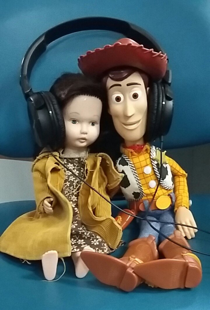 ClareEmbling's tweet photo. And new posts on my kids cruise blog- exploring sounds of the deep: https://t.co/tg12ccbe14 #oceannoise #AtlanticObs https://t.co/qQ5M68sFly