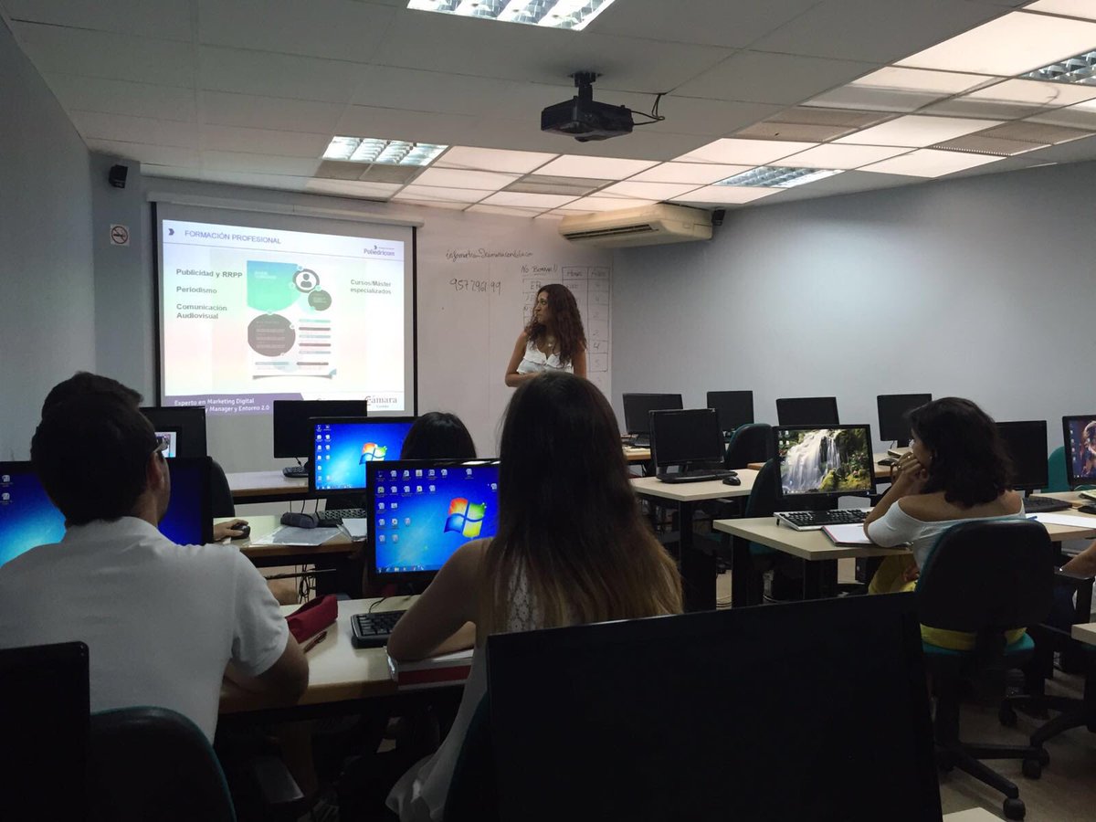 fugazzzes's tweet photo. Hoy es el turno de nuestra compañera @MJmillancowface en @camaraofcordoba "Perfil del Community Manager" https://t.co/YrKv60yUyz