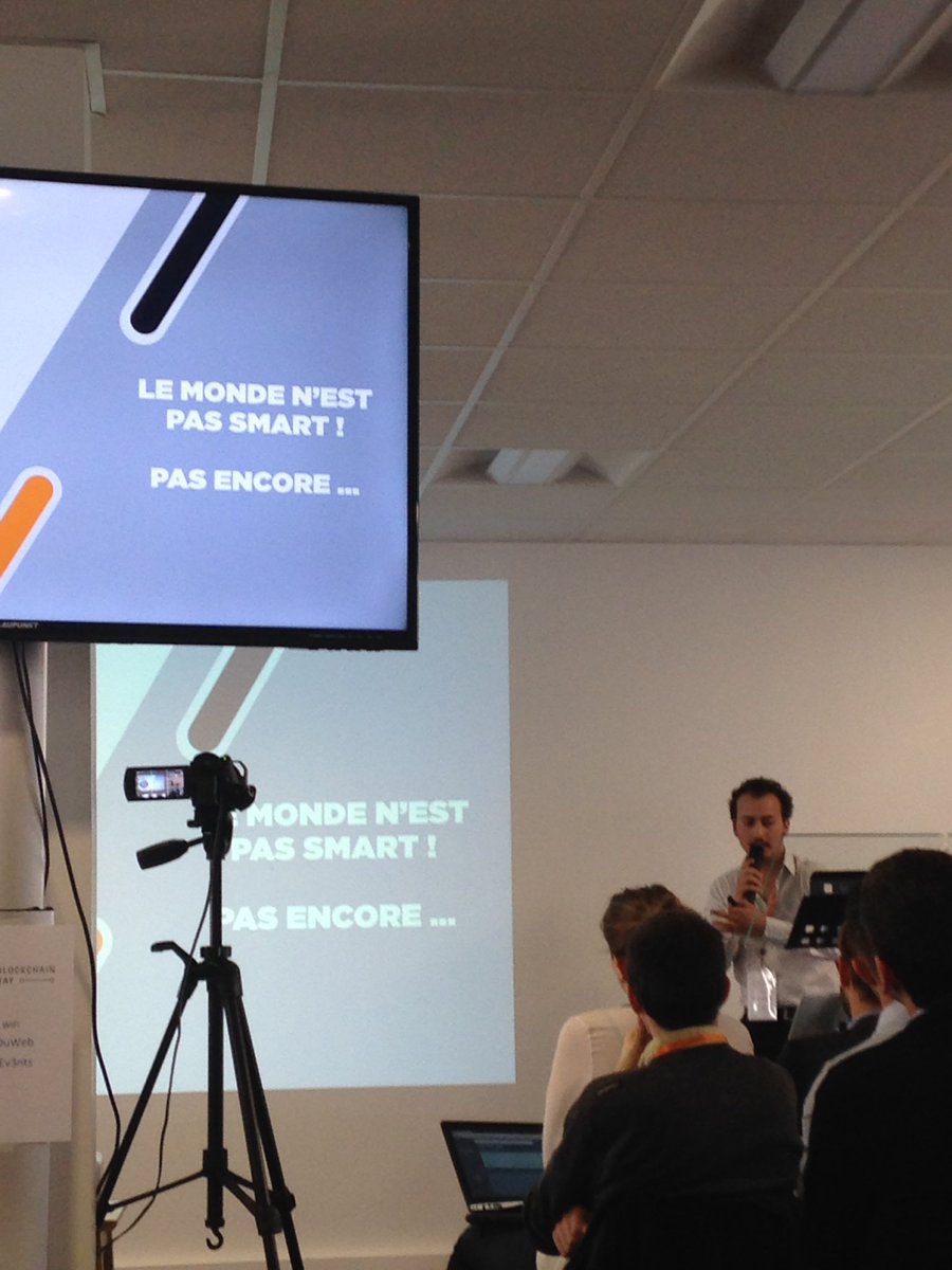 E_Larranaga's tweet photo. La #blockchain n'est pas la fin de l'intermédiation,mais la libération du tiers de confiance @lacuisineduweb #mbadmb https://t.co/8yjn73A34I