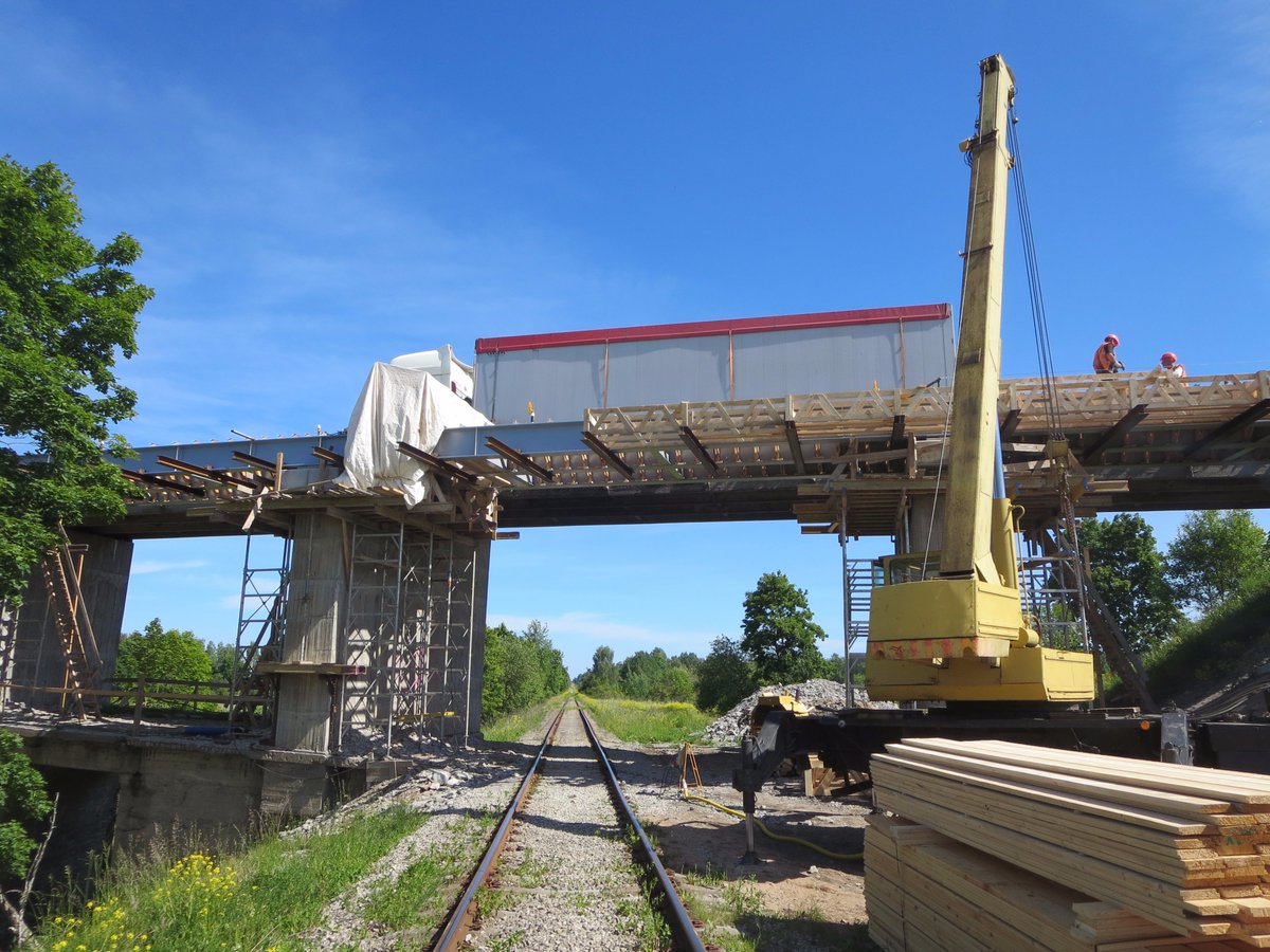 ServtecOU's tweet photo. Making sure bridges have a long life. https://t.co/l8oGJxqPJf ! #NDT #UT #Ultrasonic #Inspector #Testing #bridge https://t.co/uYZfICnVM7