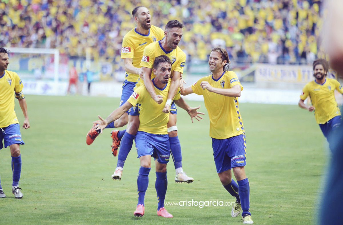lolitopla7's tweet photo. De locos lo vivido ayer! Sensaciones inexplicables... Queda solo un esfuerzo más. #VamosCadiz #YoCreo https://t.co/T1zEHbU3UG