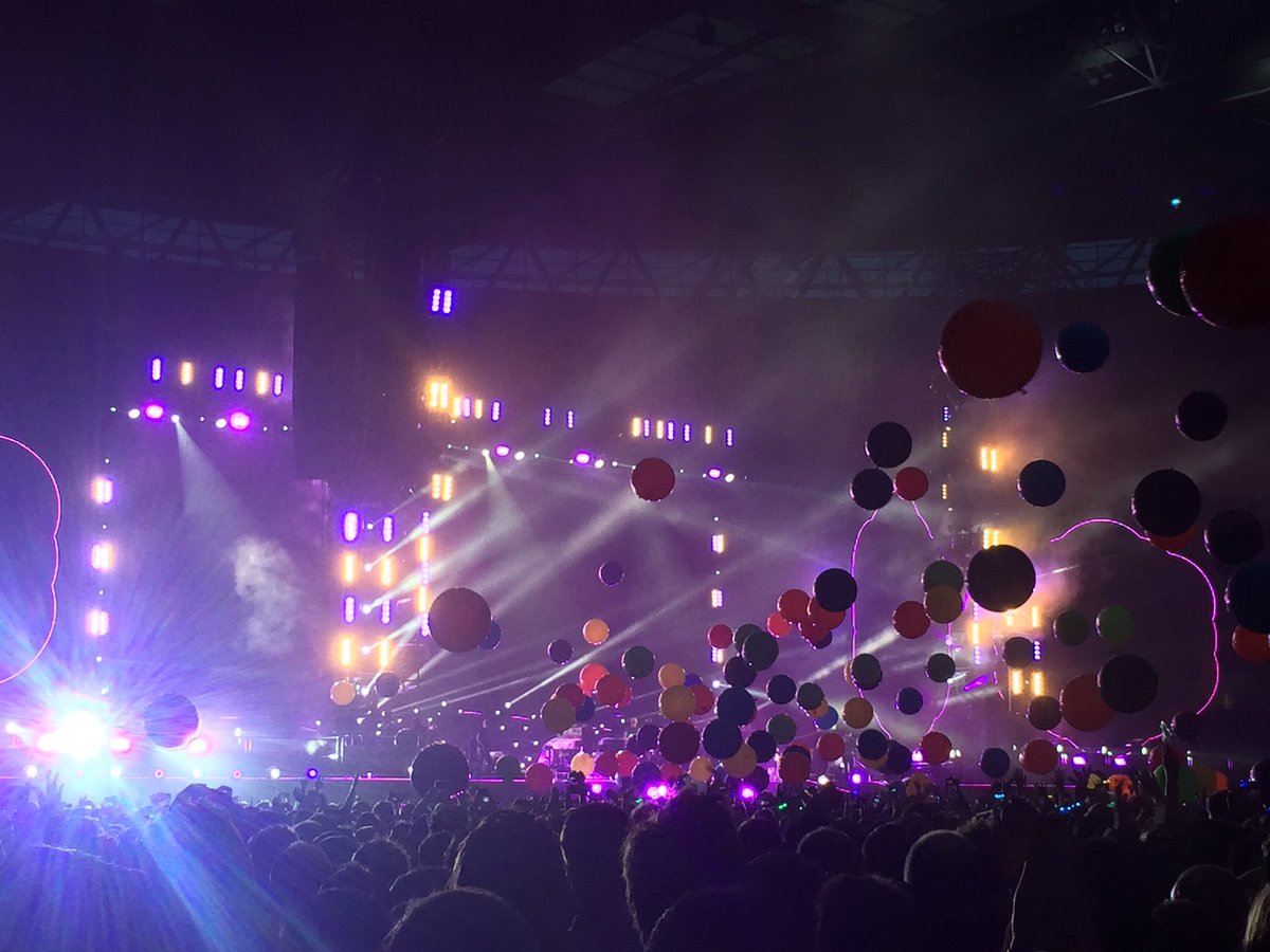 PoppyTremain's tweet photo. @coldplay Thankyou so very much! Incredible and touching show!!! Want to do it again!! 🙌🏼 https://t.co/SdayWI3Hml