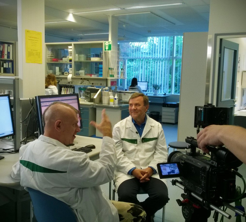 STulevaisuus's tweet photo. Making of @STulevaisuus #HowyJacobs interviewing Reijo Salonen @OrionPharma on developing new #cancertherapies https://t.co/AxHPilWUPV