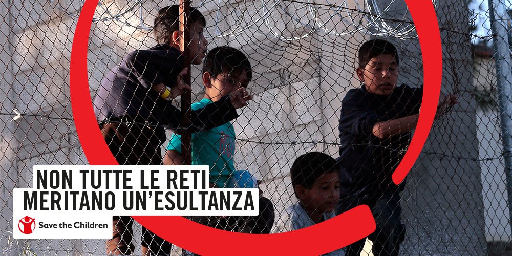 SaveChildrenIT's tweet photo. I bimbi profughi cercano protezione ma in Europa trovano reti e muri. Accoglierli è dovere #bambiniinfuga #EURO2016 https://t.co/9RtsPvKzyQ