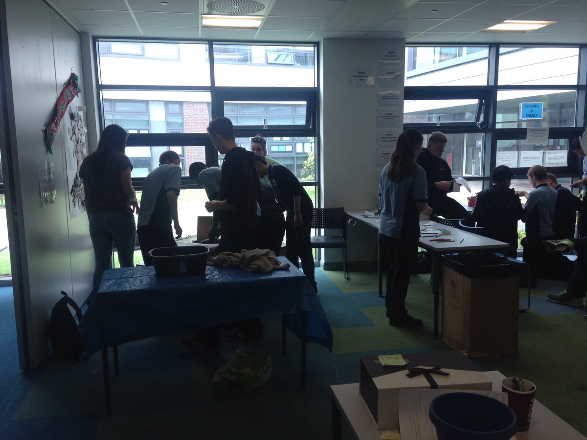 stteilos_LH's tweet photo. Year 9 enjoying the prayer workshops last week 🙏🏽😊 https://t.co/DwMavcX7Ic